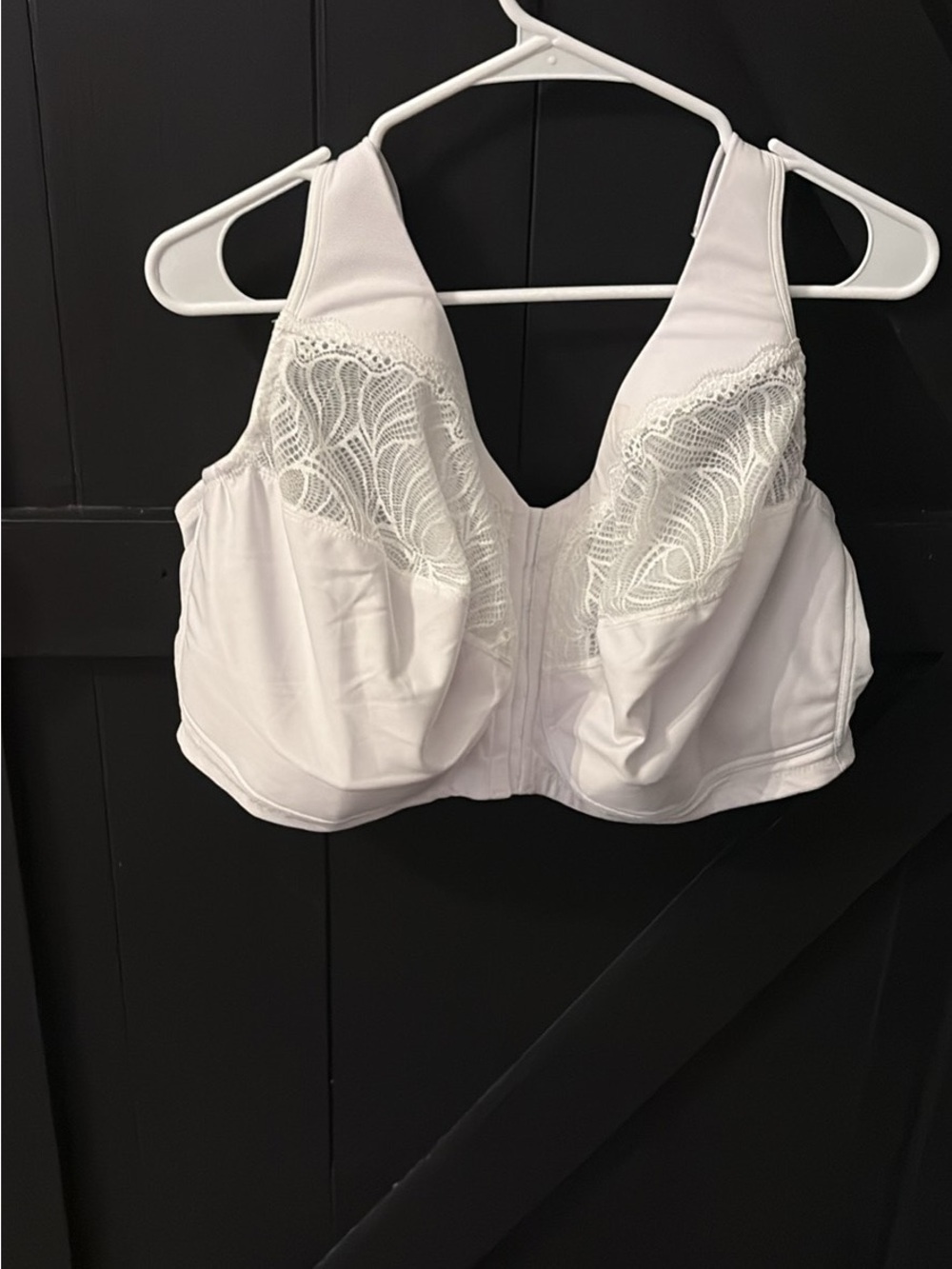 Glamorise White Lace-Accent Front-Closure Full Support Bra